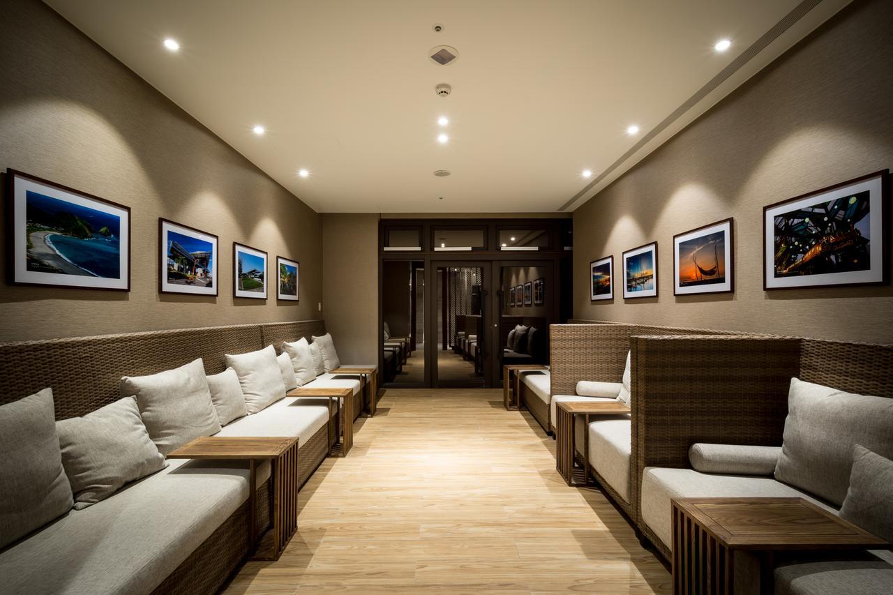 Cuncyue Hot Spring Resort Luodong Exterior foto The lounge at the airport